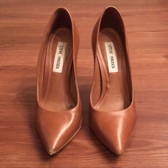 Steve Madden Shoes - Steve Madden Cognac Heels Size 6M